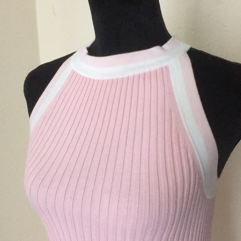✨🌸Wet Seal Baby Pink Halter Top 🌸✨